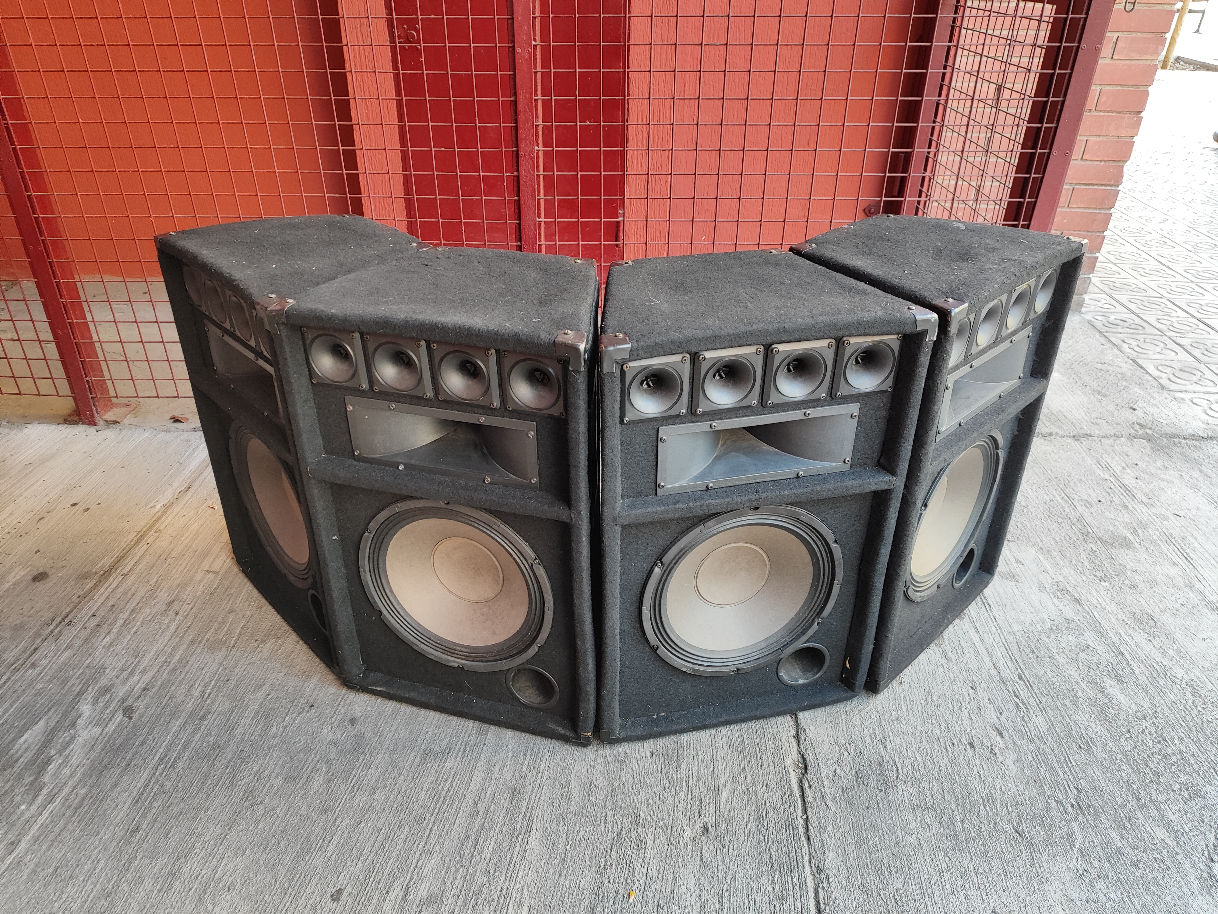 altavoz escenario profesional negro 4u. 65x42x30